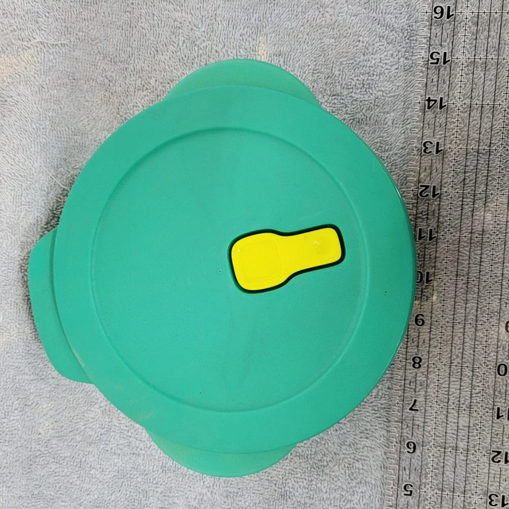Tupperware CrystalWave 3 Compartment Divided Dish Teal Green Yellow Vent 3859A-4